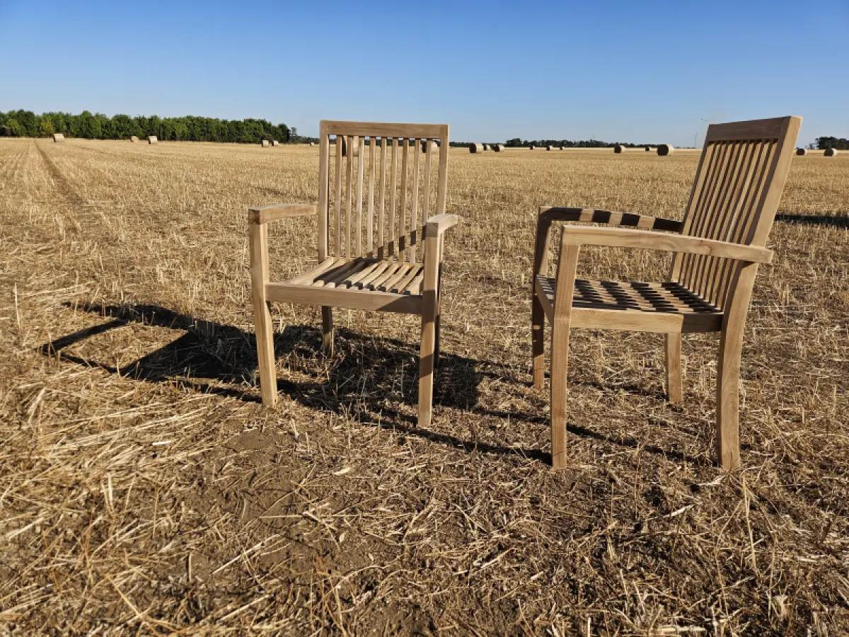 Garten-Stapelstuhl aus Teakholz Lori 