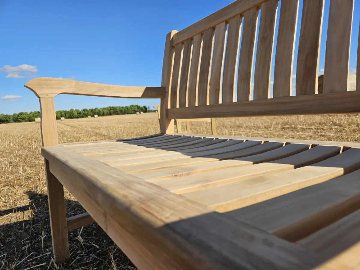 Gartenbank aus Teakholz Rio mit Armlehne